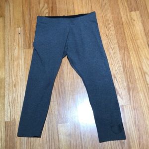 Nike Crop Leggings Size L